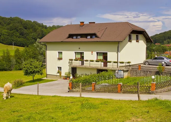Tourist Farm Mraz